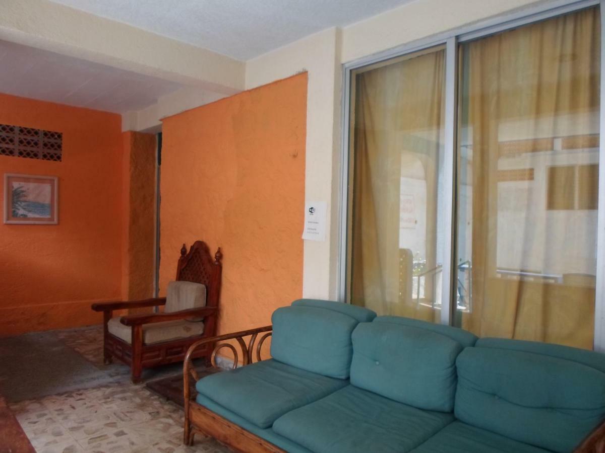 Casa De Huespedes Santa Fe Acapulco Hotel Esterno foto